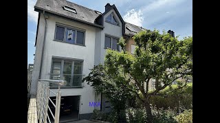 Maison jumelée avec piscine extérieure et double garage à vendre à Strassen