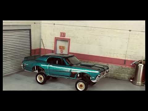 Lowrider. Hand modified Hot Wheels. #lowrider #diorama #hotwheels #mercury #art #car #oneofakind