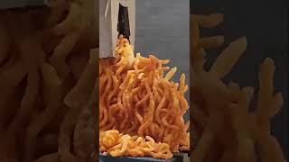 Crushing Spicy Ramen Snacks: The Satisfying Sounds of Enaak.