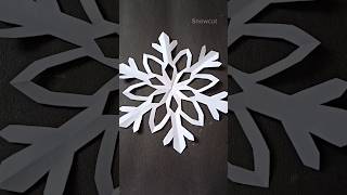 How to make paper snowflake ❄️❄️ #shorts #snowflake  #viralshort #youtubeshorts  #papersnowflake