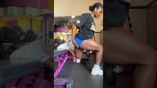 Split squat with me 😝💪🏽💙