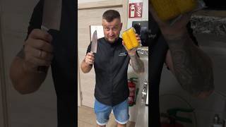🌽🔪 Chef’s Trick to Cut Corn Like a Pro!