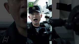 长着6条“腿”的“潜艇”你见过吗？解放军新设备模拟真实潜艇行动 让训练更贴近实战！| 军迷天下