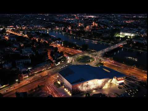Kraków's ICE Congress Centre with the Wawel Royal Castle in the background (Kraków Heritage)