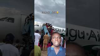 They’re boarding like the plane is about to leave Earth #shorts #aeroplane #viralvideo #airportnews