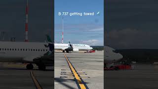 Airplanes getting towed ✈️😍 #aviation #aviationlovers #tow #travel