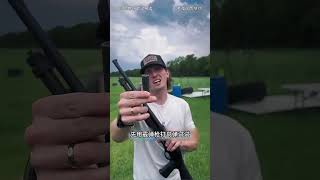 用什么子弹才能打穿巨大的水桶和铜锣呢？躲在它们后面安全吗？#综艺 #解说 #解說