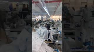 防护服，每天24小时生产