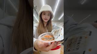 make ur own fav noodles in koreaa💫 #asmr #koreanconveniencestore #mukbang #lifeinkorea #foodie