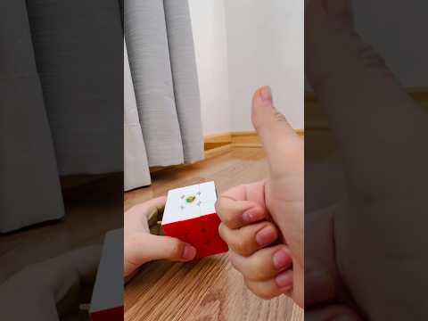 Solving a Rubik’s Cube! #music #song #puzzle #rubikscube #bright