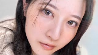 I used to hate my eye color, but now for the first time I've come to like it. [Review of the hott...