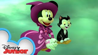 How to Witch 🧹🧙‍♀️ | Mickey's Tale of Two Witches | @disneyjr