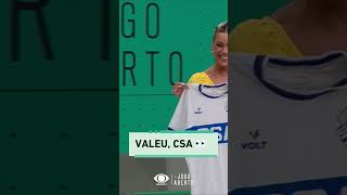 RENATA COMEMORA A ELIMINAÇÃO DO GRÊMIO E GANHA PRESENTE DO CSA