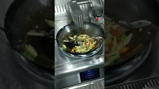 #automaticcookingmachine #cooking #kitchen #炒菜机器人 #自动炒菜机