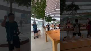Visited World’s first Floating Apple Store 🍎 in Singapore 😱🇸🇬 Amazing!!! #Singapore #AppleStore