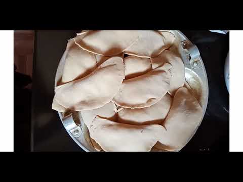 ഗോതമ്പു മാവും നാളികേരം ഉപയോഗിച്ച് നല്ലൊരു മടക്കു പൂരി ഉണ്ടാക്കിയാലോ