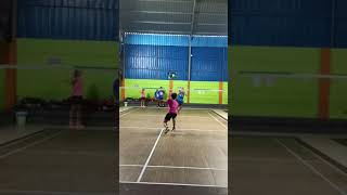 Meniru Gaya bermain Single Jhonatan Chistie 🔥 || GOR BADMINTON SRI SEDANA #Shorts #Bulutangkis