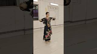 Harshaali ne liye 21 chakkar — ek khoobsurat Sadharan Toda Teentaal mein #dance #kathak