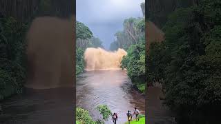 How to escape a devastating flash flood #flashflood #flood #scary #waves #tsunami