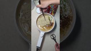 3/9 宵夜 排骨雞泡麵