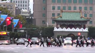臺北府城 東門 景福門 車 人潮
