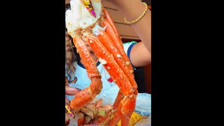 Is Red Lobster’s NEW seafood boils worth the hype? #seafoodboil #mukbank #foodshorts