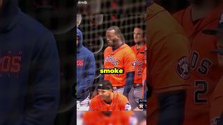 この打者は速球で打たれ、チームメイトはみんな煙を吐き出そうとした!