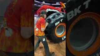 Not your average tire change 🛞 #MonsterJam