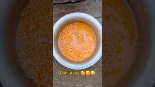 Mummy ne banaye dahi vada 🥰😋 #newminivlog #vlog #ashortaday #shorts #minivlog - 112