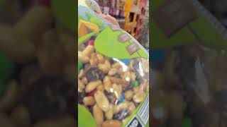 #shortsviral #trailmix #yummyfood #snackslovers