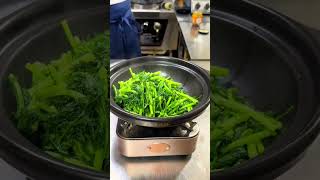 上汤茼蒿 像我这样做 汤鲜味美 做法简单又好吃 大人小孩都喜欢#茼蒿#茼蒿的神仙吃法 #上汤 #家常菜 #美食分享