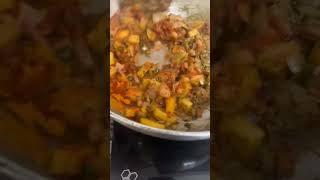 Tasty upma😋😋🫰🏻🤌🏻#upma #tasty #reelkrofeelkro😂❤️ #igreach #foryou #growth