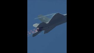 歼35A能否力压美国F-35重塑全球空中优势格局？ 中国立项研发歼35系列隐身战斗机的指向极为直接，就是要在争夺制空权，尤其是争夺海上制空权的所有技战术领域上，全面压制美军F35！按照“空海孪生、一