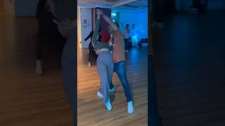 Tanvi y Sachin | Tanvi is a bachata pro from Australia for SbtS festival #bachata #dance #shorts