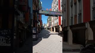 台灣台北市的街道景像。Street scene in Taipei, Taiwan.