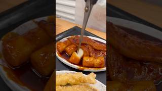 Must try popular Korean snacks 🥵 #eomuk #tteokbokki #kimchi #busan #haeundae #bunsik #koreanfood
