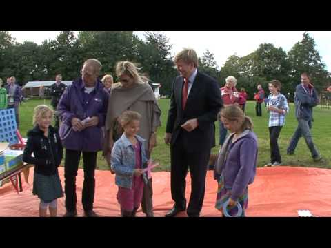 Prins Willem-Alexander en Prinses Maxima in Leusden