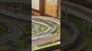 Nゲージ城鎮-KATO 10-1785 E231系1000番台 東海道線電車+Kato 10-1791 台鐵EMU3000型新自強號 (模型)過彎道@溫刀鐵道🚄🛤️