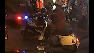看到警察軟腳