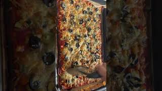 Simple vegans pizza 🍕# eritrean# YouTube# short# ናይ ጾም ፒዛ# full video on my channel