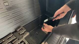 Sorento MQ4 How to access your spare tire.