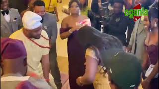 SEE HOW BRIDE AND GROOM VIBES DAVIDO NEW MUSIC "I AM UNAVAILABLE" ON DANCE FLOOR