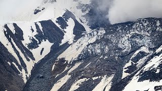 Blatten continua evacuada enquanto Glaciar Birch continua a desintegrar-se