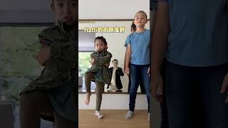 姐妹两准备给妈妈表演小舞蹈，hatti的准则是不让妈妈拍到没穿袜子的脚😂 #叶海洋 #葉海洋
