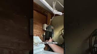 It takes just a few minutes to install this EV charger... #carcharger  #tesla  #technology