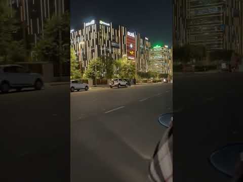DLF Gurgaon | #gurgaon #dlf #cybercity #enjoy #nightlife #shorts #trending #viralshorts #veerzara