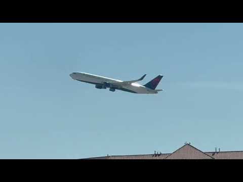 Planespotting LAS Episode 2: Along the Strip