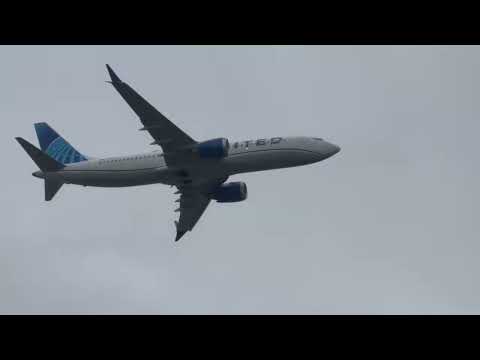 Planespotting YVR Episode 4: Being showered the Flight City
