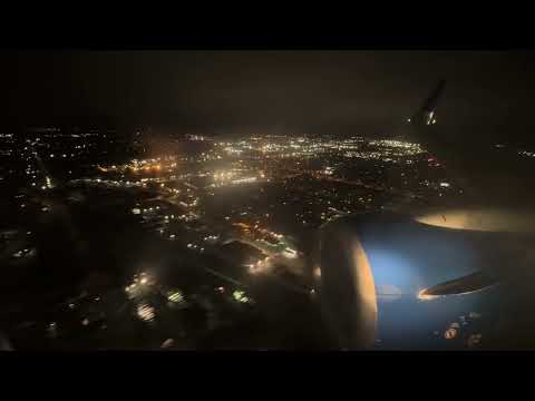UA1909 foggy and bumpy late night landing ROC