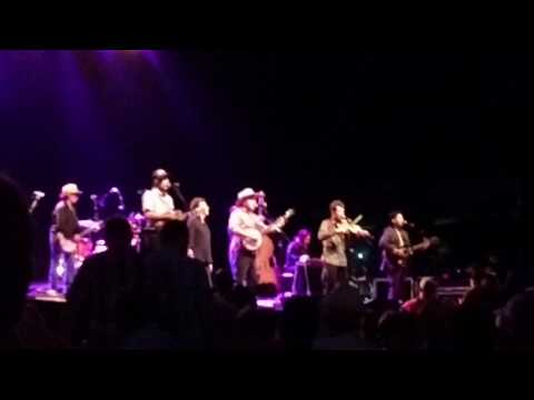 Old Crow Medicine Show - Wagon Wheel - Live
